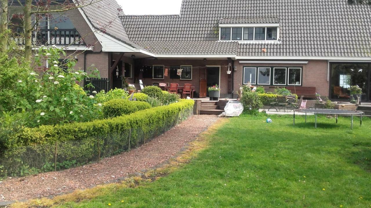 Guesthouse De Haal Oostzaan Exterior photo