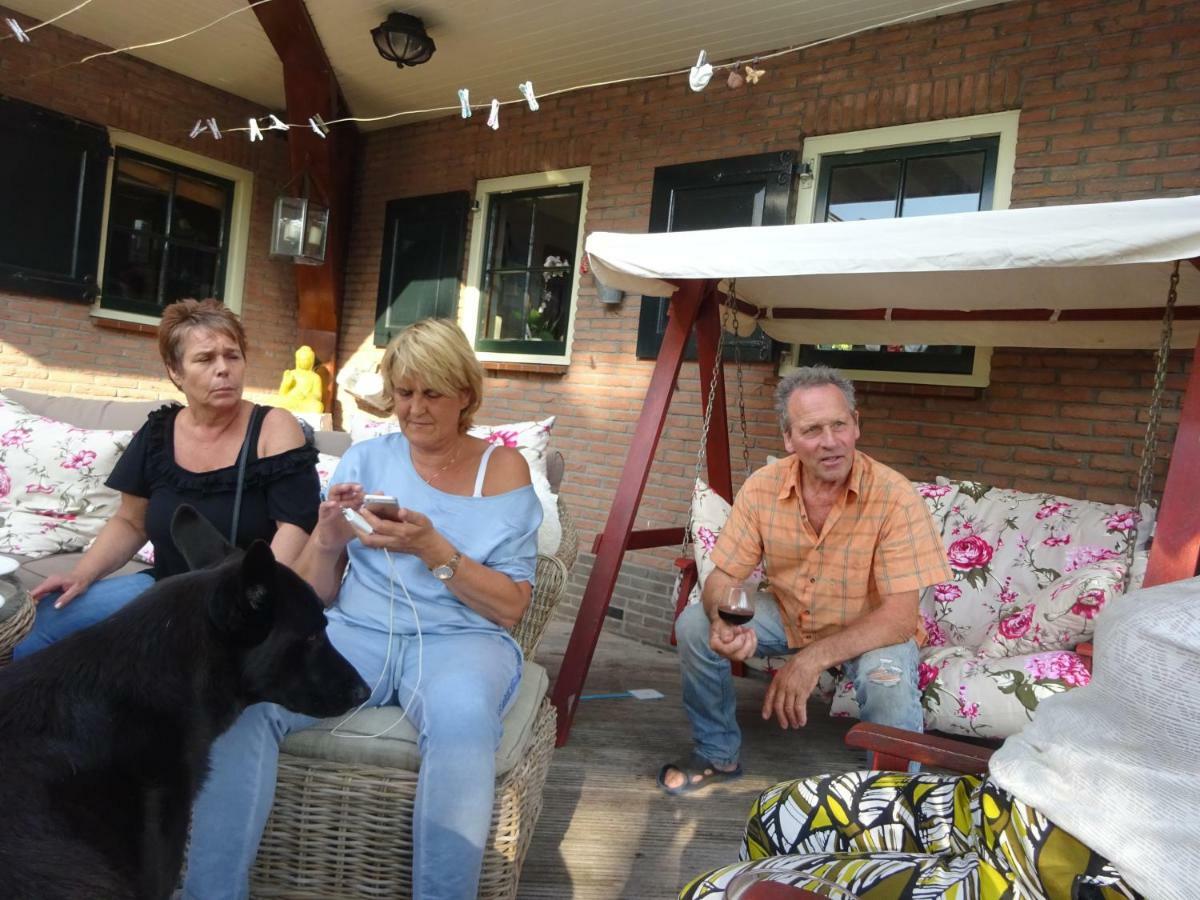 Guesthouse De Haal Oostzaan Exterior photo
